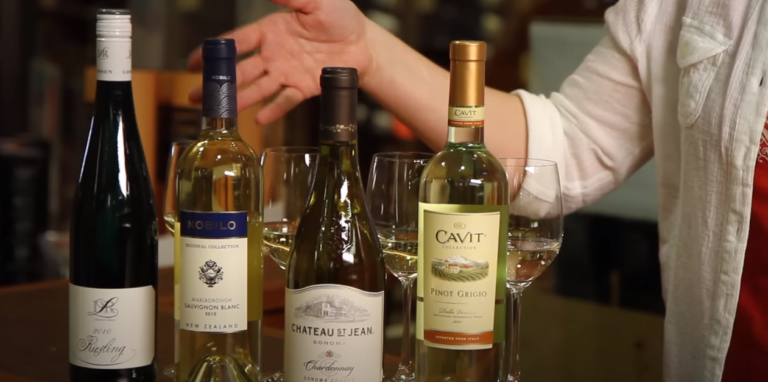 Exploring the World of White Wine: A Guide to Different Types and Varieties